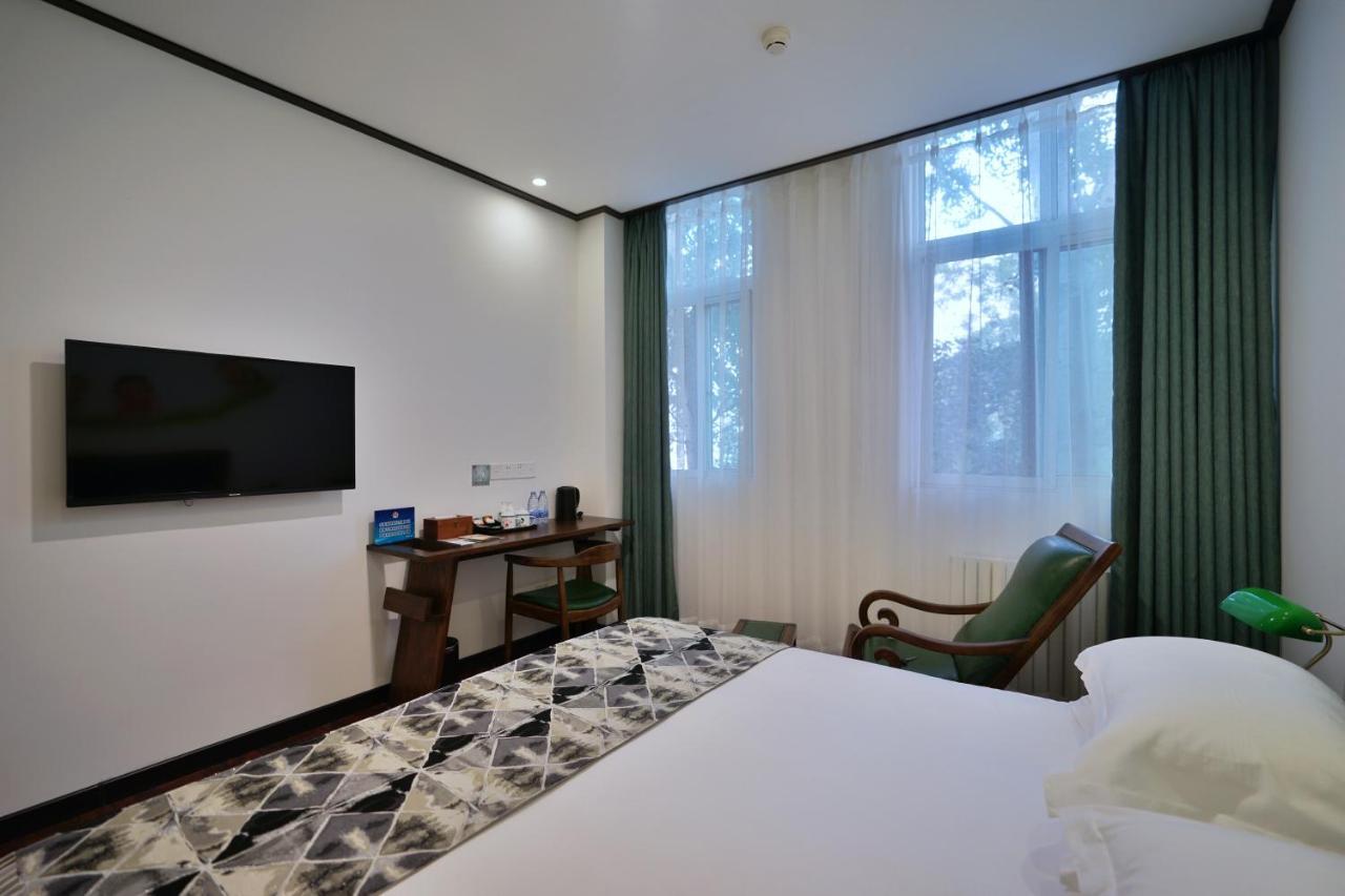 Nostalgia Hotel